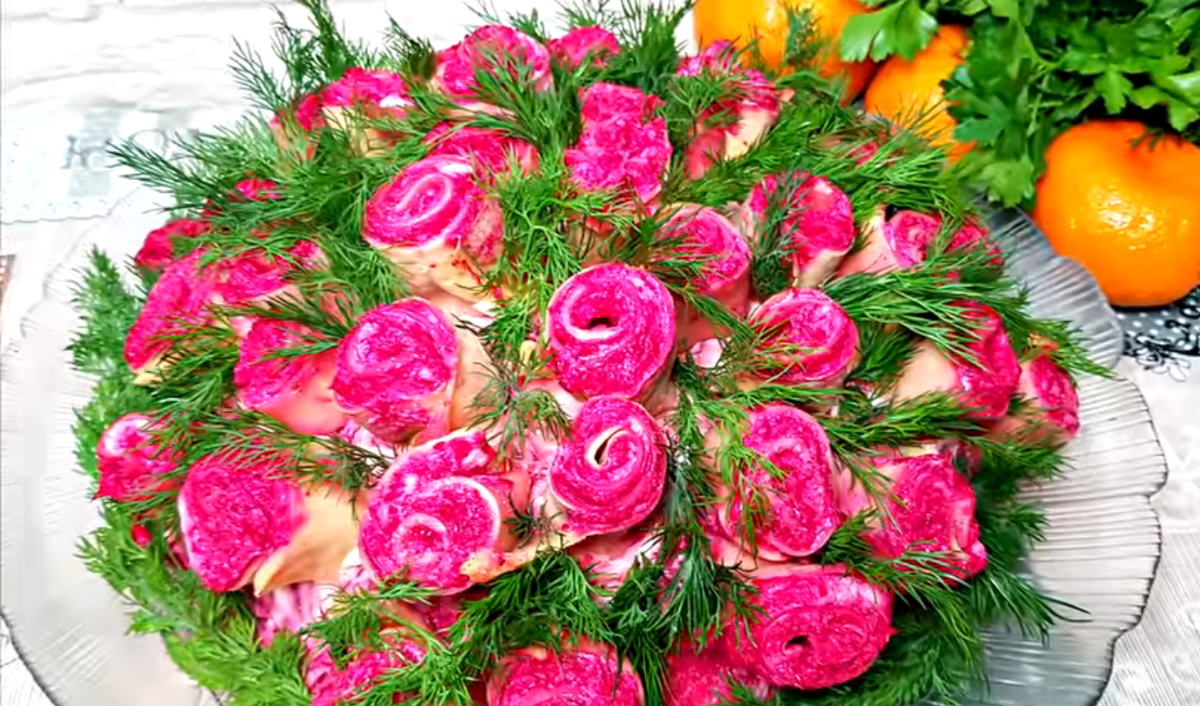 Сало в банке пятиминутка». Сало в рассоле. Салат арбузная долька. Вкусно просто доступно видео ютуб. Рулет с цукатами.