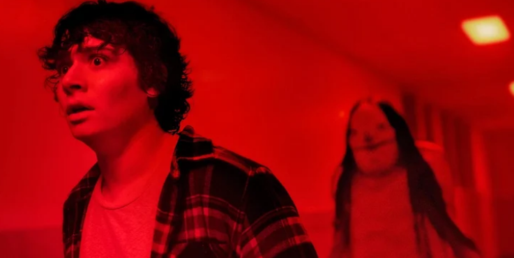 Кадр из фильма "Страшные истории для рассказа в темноте"