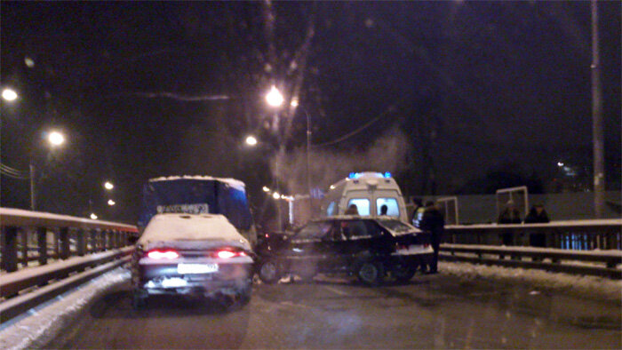 Авария на старом мосту.
