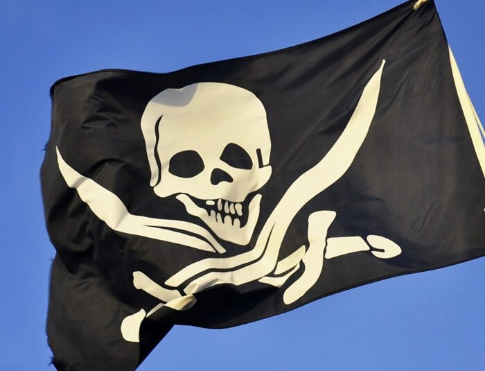 Весёлый Роджер (вариант с саблями под черепом)
