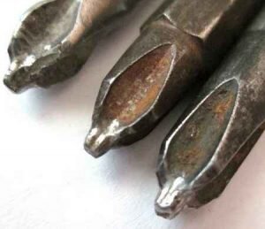 Что можно сделать из бит для шуруповерта своими руками