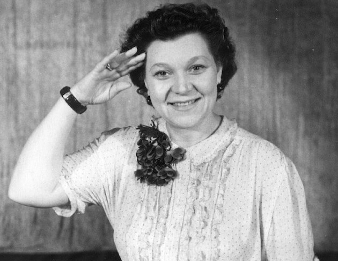 Медаль "За оборону Ленинграда" и орден Красной Звезды - достойная награда за нелёгкий труд во время Великой Отечественной войны.