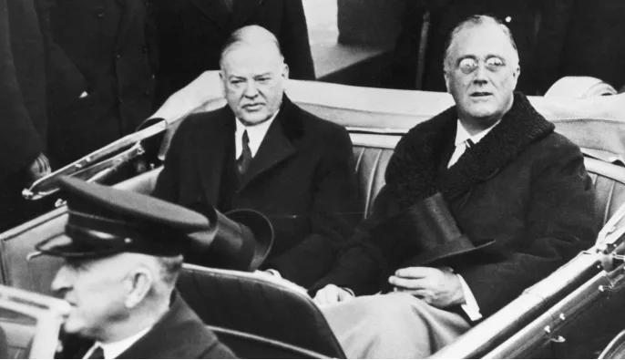 Герберт Гувер (слева) с Ф. Д. Рузвельтом в день президентской инаугурации последнего. Фото: 1933 г.