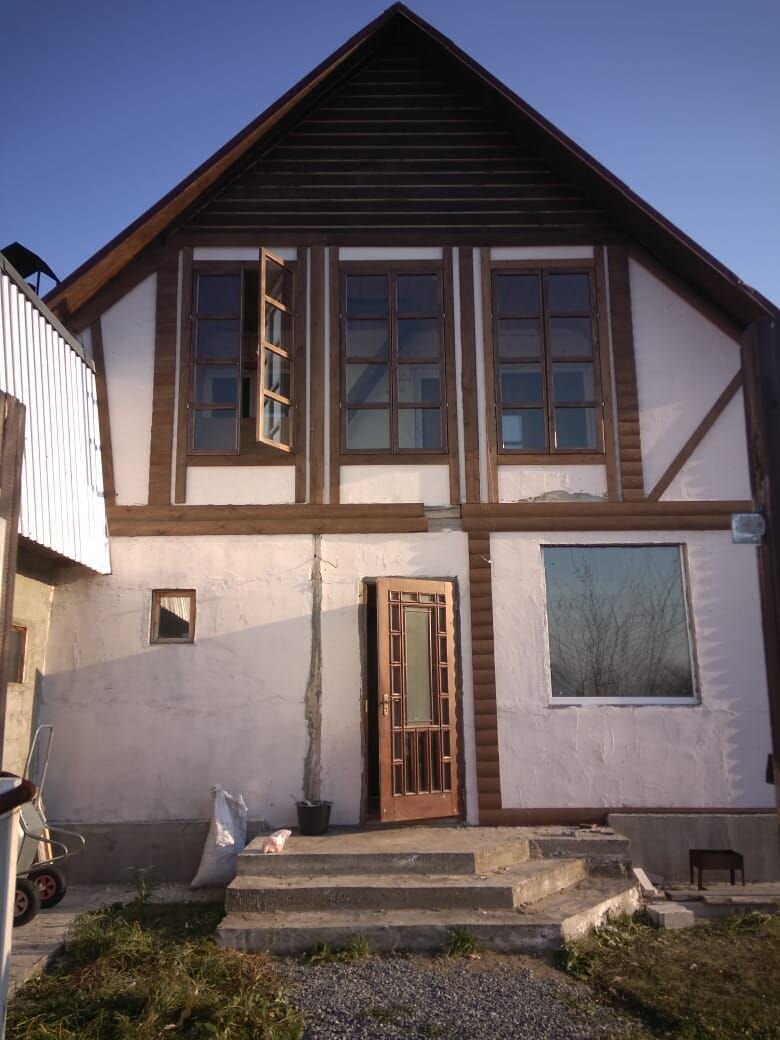 Так стал выглядеть дом спустя 3 года, вид с фасада