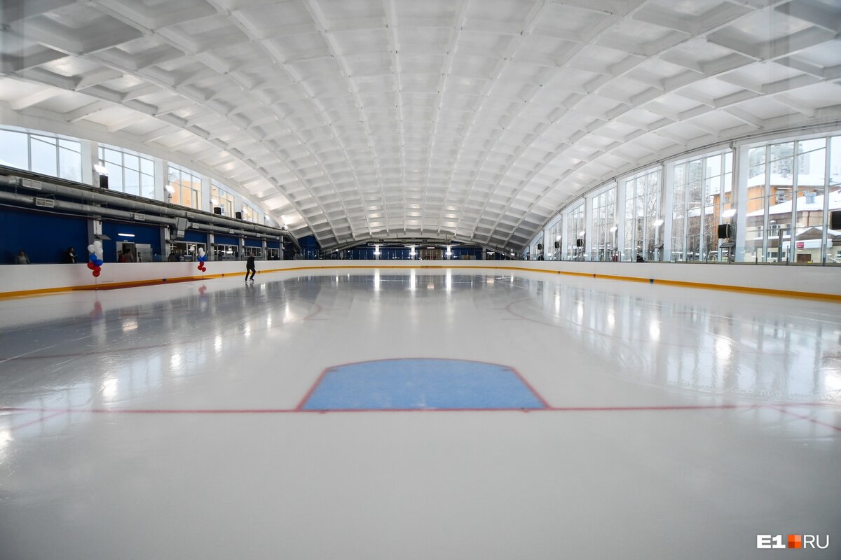 Ледовую арену ремонтировали недавно. Она блещет уютом