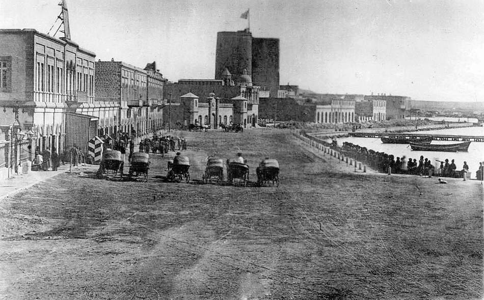 Вид на Девичью башню