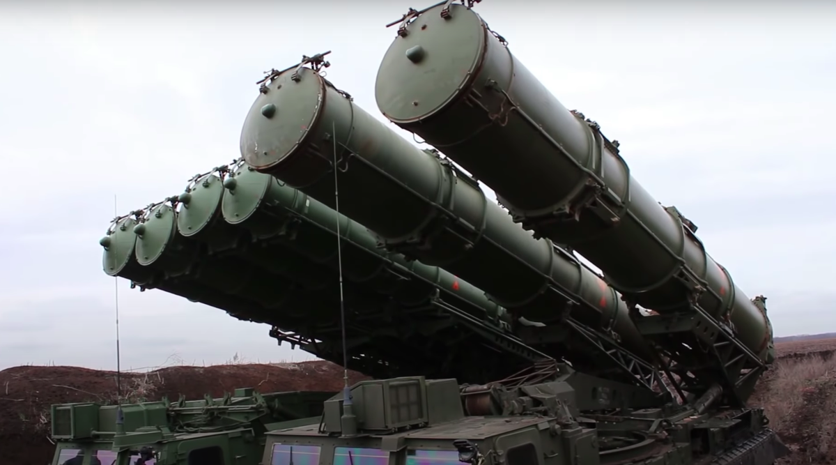 Учение зенитчиков ЮВО с применением новых ЗРС С-300В4 под Краснодаром (кадры из видео ниже)