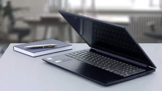 Фото: https://laptopmedia.com/review/lenovo-ideapad-3-15-review-amd-or-intel-the-choice-is-yours/