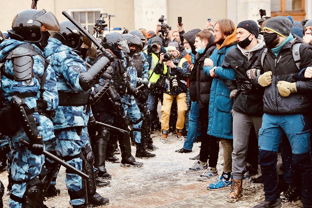 Фото: Несанкционированные акции в Москве. Январь 2021