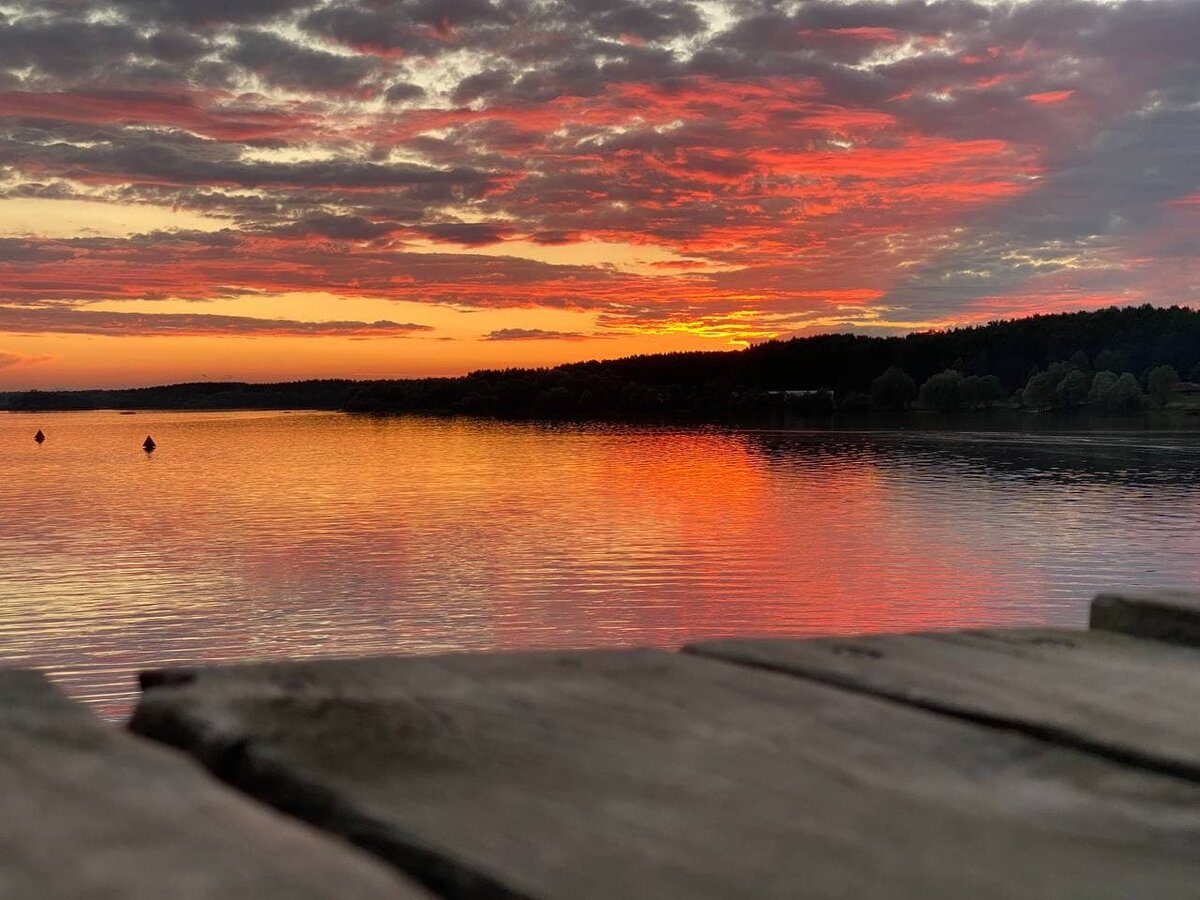 Закат на Можайском водохранилище. База отдыха "Ильинский пляж"