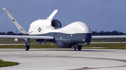 Самый большой беспилотник в мире - RQ-4 Global Hawk