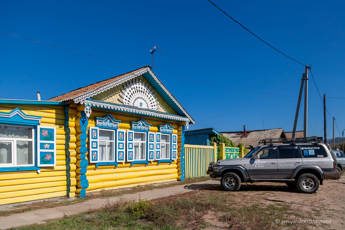 Село Тарбагатай в Бурятии и наша экспедиционная машина