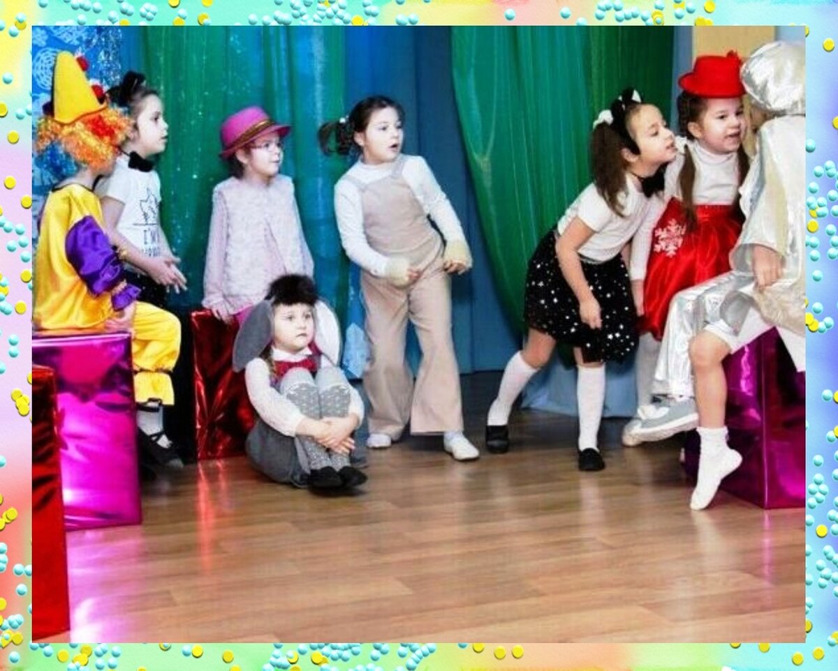 Театр, духовой оркестр, школьный хор