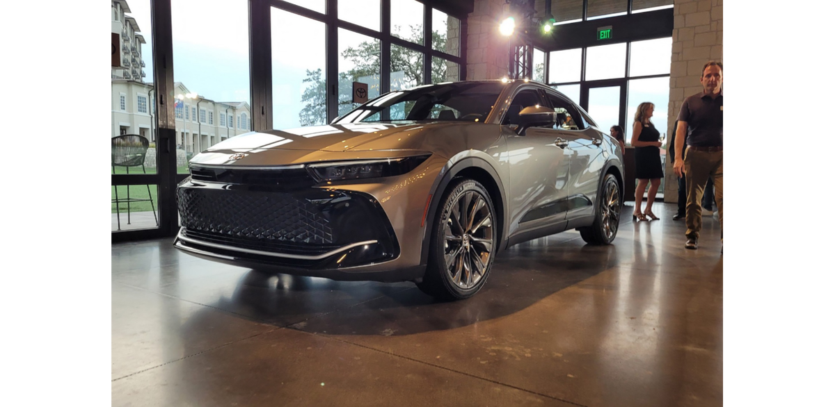 Фото с выставки, листайте