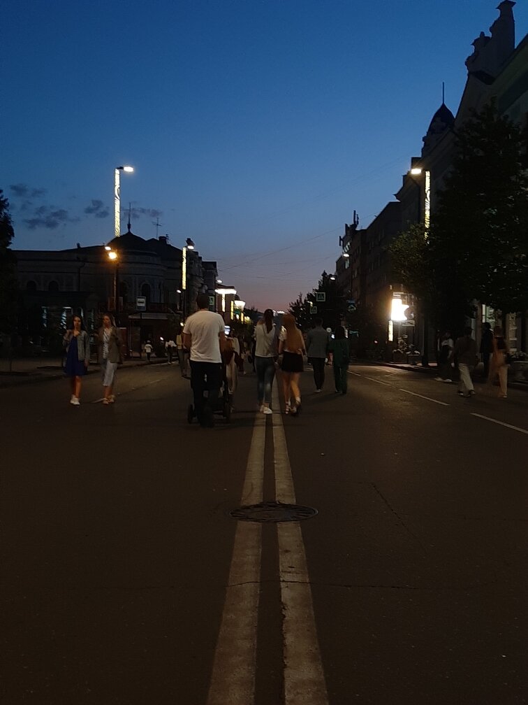 Вот так можно прекрасно гулять прямо до дороге.