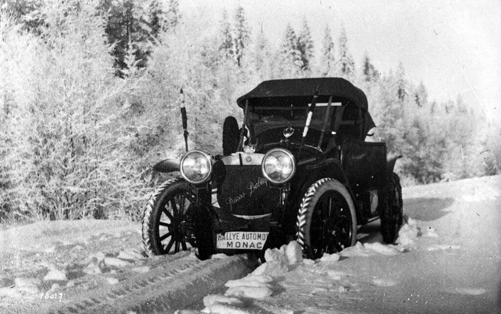 Автомобиль Руссо Балт 1909 год