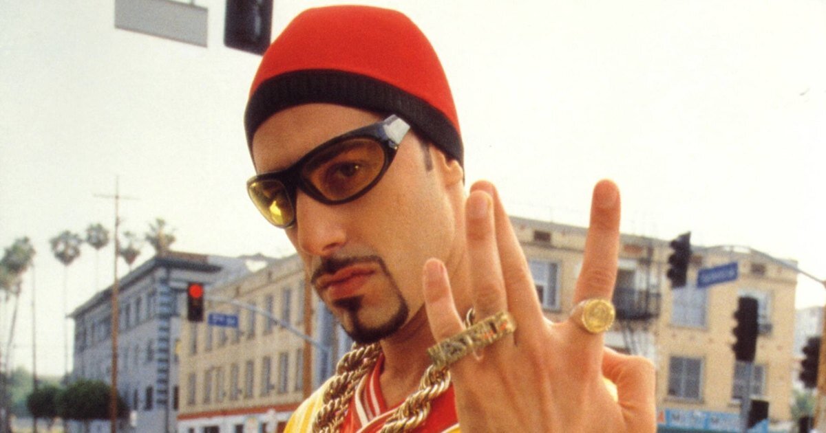     Али Джи возвращается? Саша Барон Коэн возродит своего персонажа в новом стендап-шоу