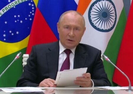    Путин: мы хотим положить конец войне, которая развязана Западом против людей, живущих в Донбассе