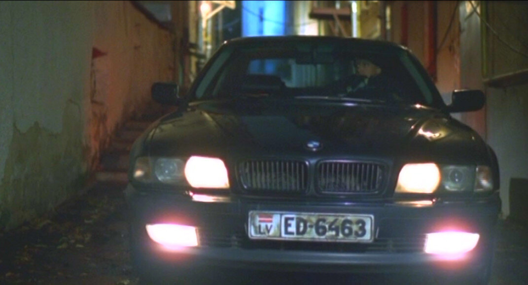 Кадр из фильма "Бумер" 