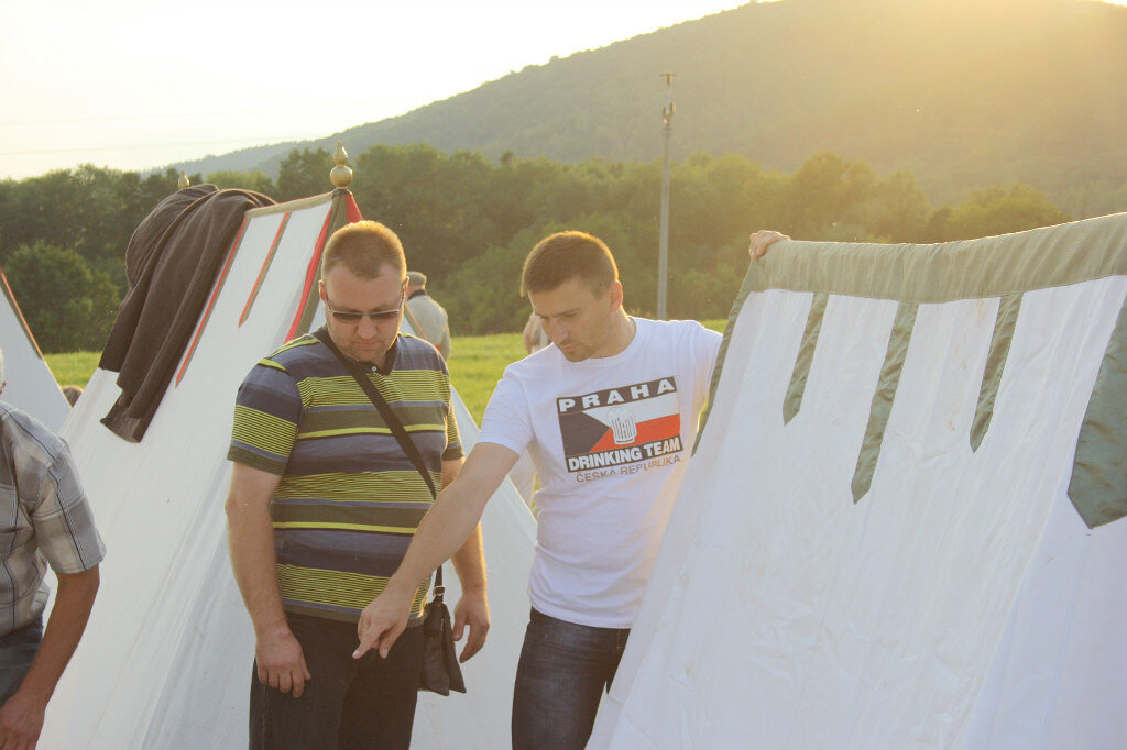 Разбиваем лагерь по приезде. Сражение при кульме. Чехия.