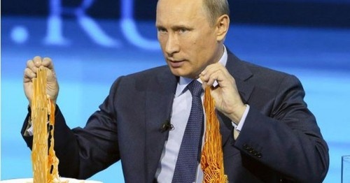 В.В, с порцией отборной лапши.