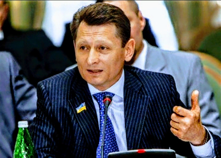 депутаты, министры, предприниматели