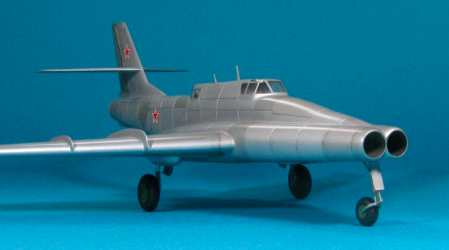 Масштабная модель самолета ИЛ-40