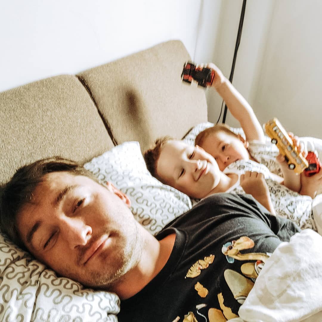 Проснись и пой(