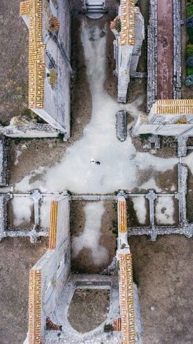 https://unsplash.com/photos/Nwm1RgTZUgY