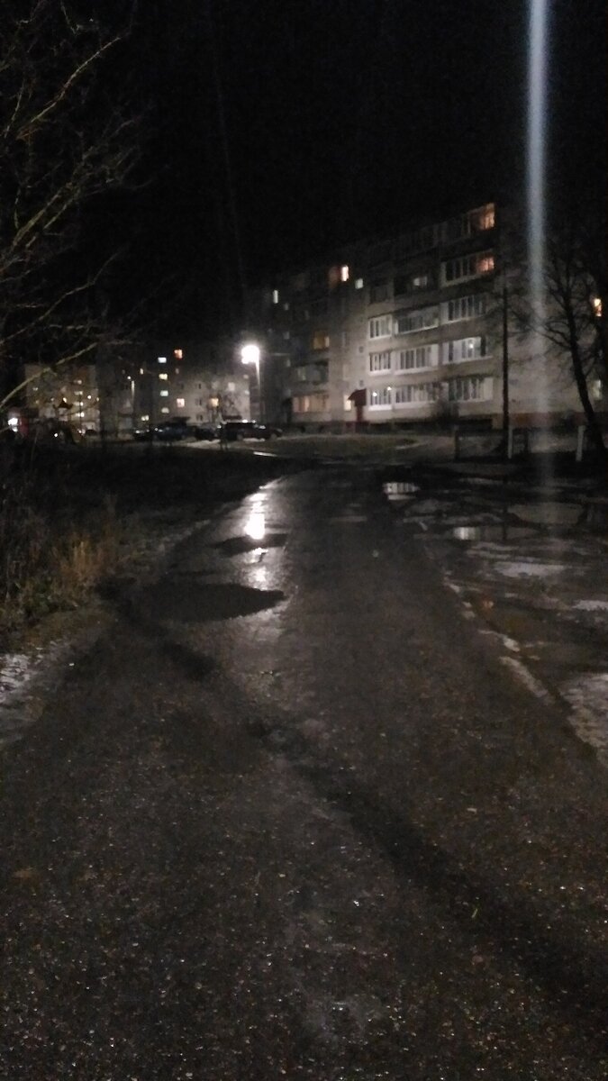 Пошла по магазинам - как будто уже ночь.