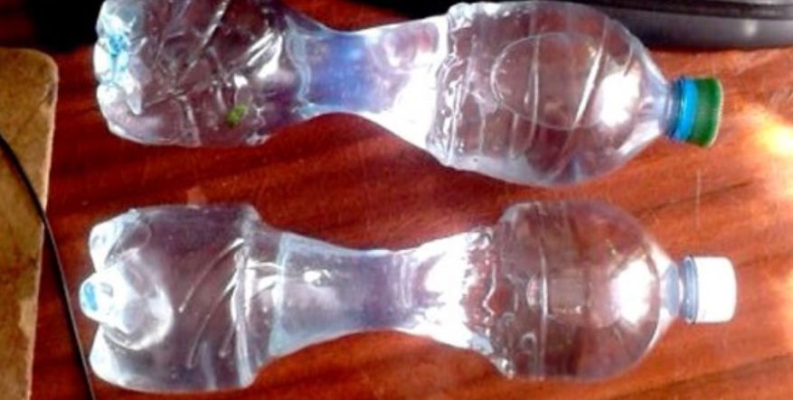 Что можно использовать вместо мужчины. Гантели из бутылок. Гантели из пластиковых бутылок. Штанга из пластиковых бутылок. Гантели из пластиковых бутылок с водой.