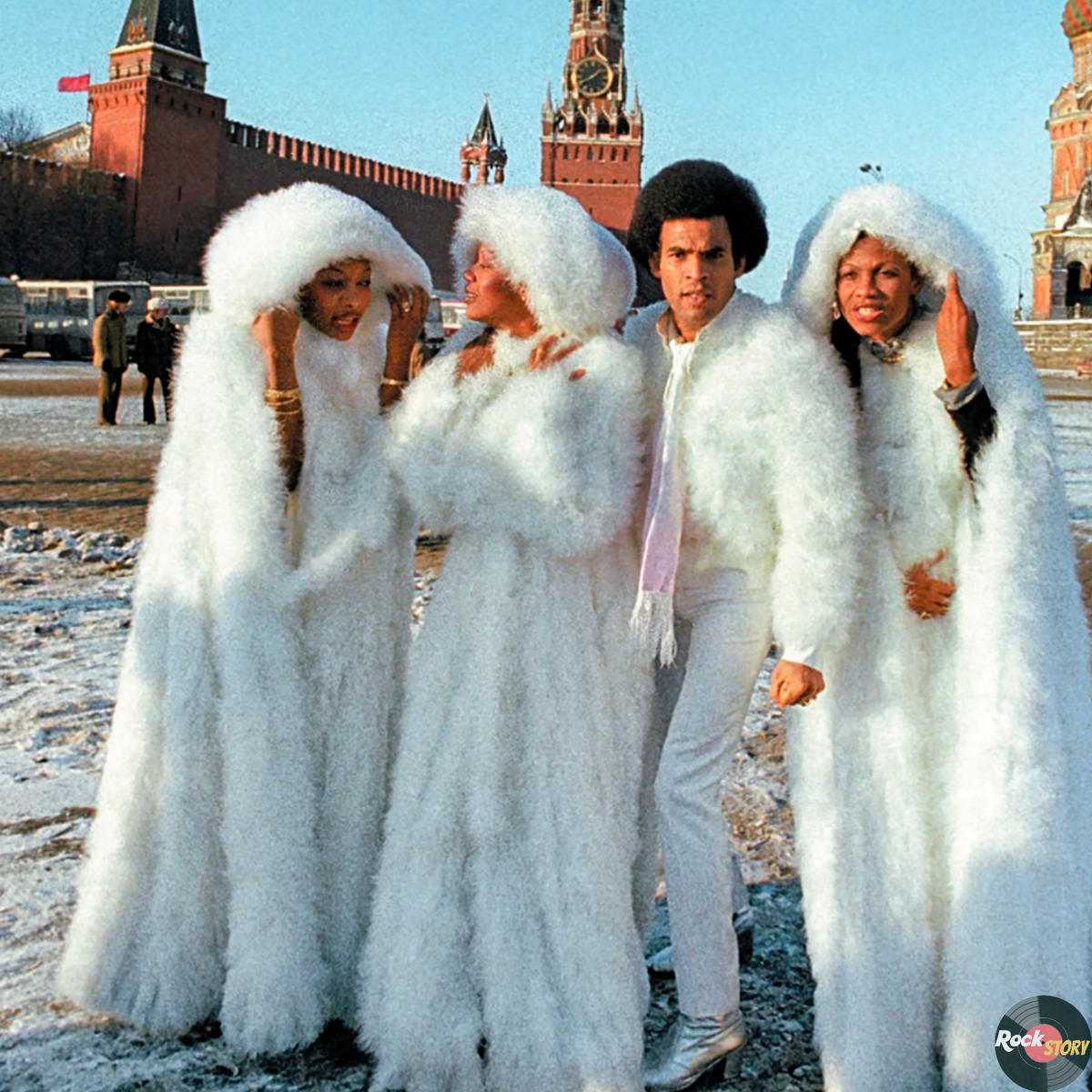 Бони м слушать полет. Группа Бони м. Группа Boney m. 1978. Бони м в Москве 1978. Boney m в Москве 1978.