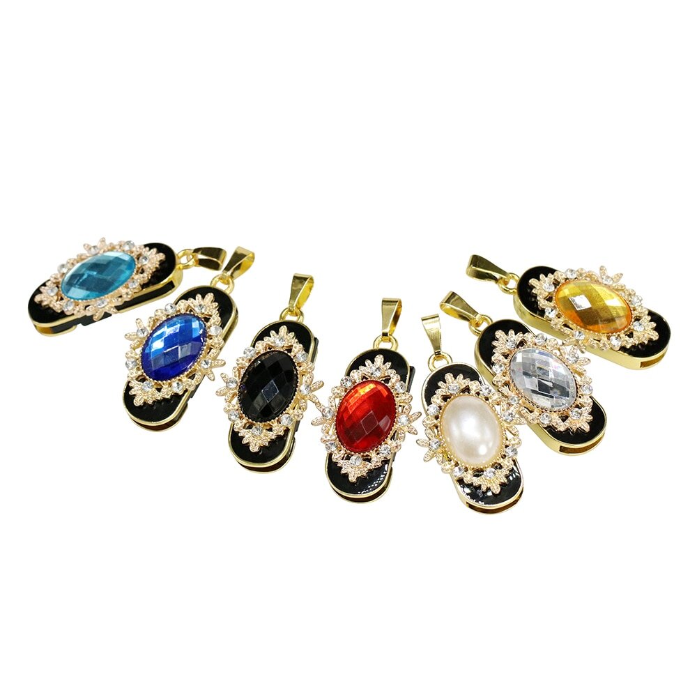 Чем не брошка?