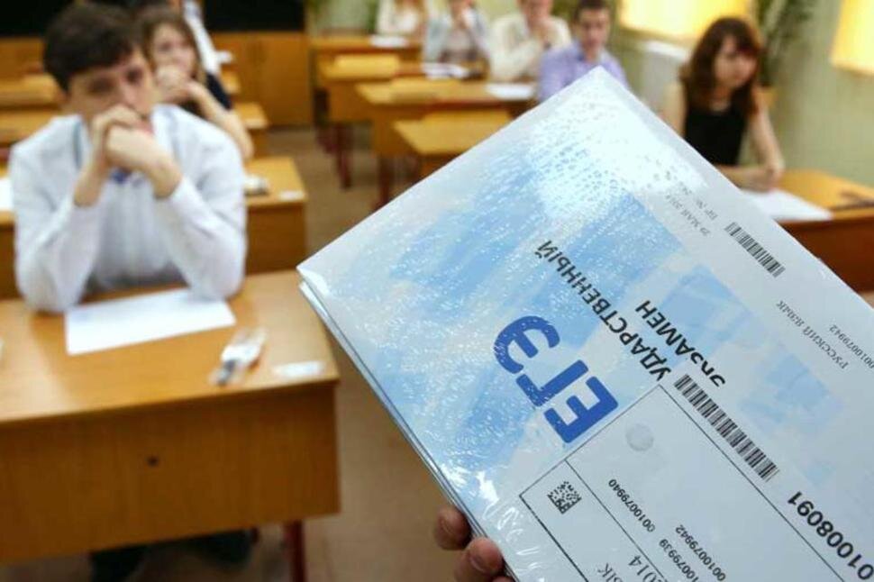 Современный ФГОС ввели, когда эти дети отправились в пятые классы, так что российское образование экспериментирует на детях уже не первый год. Выпускники в 2022 учебном году будут первым результатам работы нового ФГОС, которые подвергались его влиянию в течение всех лет учебы, за исключением начальной школы.