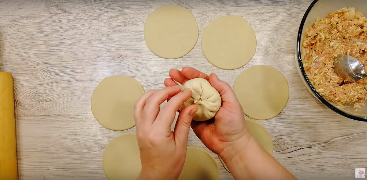 Тесто на кипятке. Необычный обед с мясом для всей семьи.