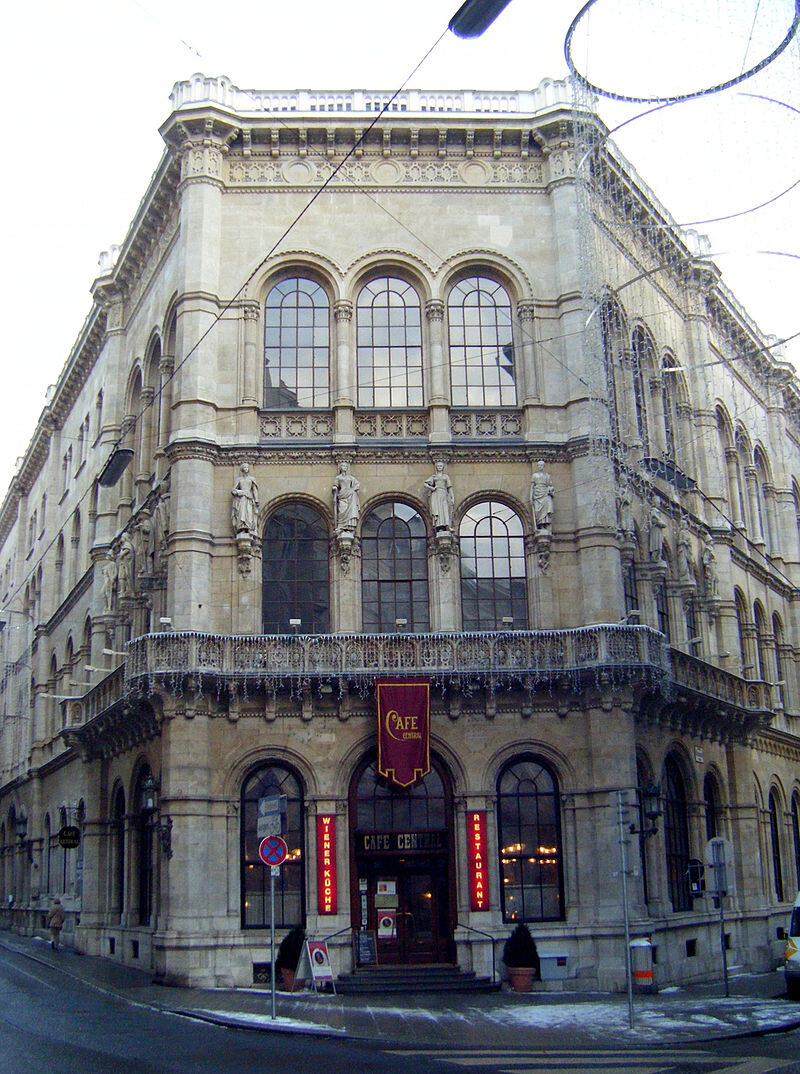 Автор: János Korom Dr. from Wien, Austria - Wien 073Uploaded by Tokfo, CC BY-SA 2.0, https://commons.wikimedia.org/w/index.php?curid=31439320