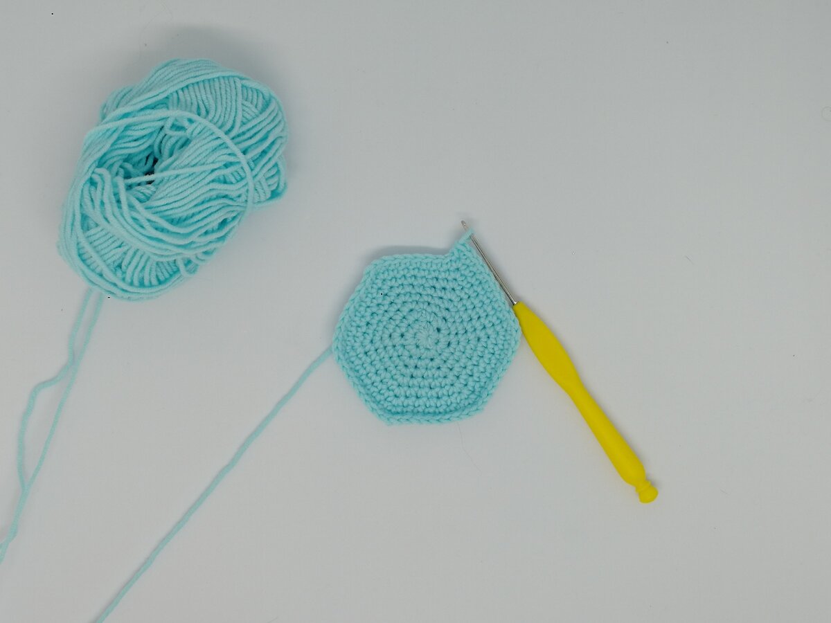 Такой плоский круг должен получиться после 9 ряда