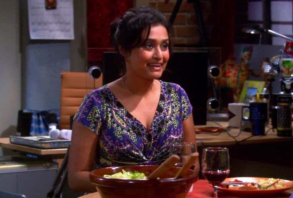 алессандра торесон теория большого взрыва. кейт микуччи теория большого взрыва. Kate micucci теория большого взрыва. раджеш кутраппали и клэр. люси девушка раджа.