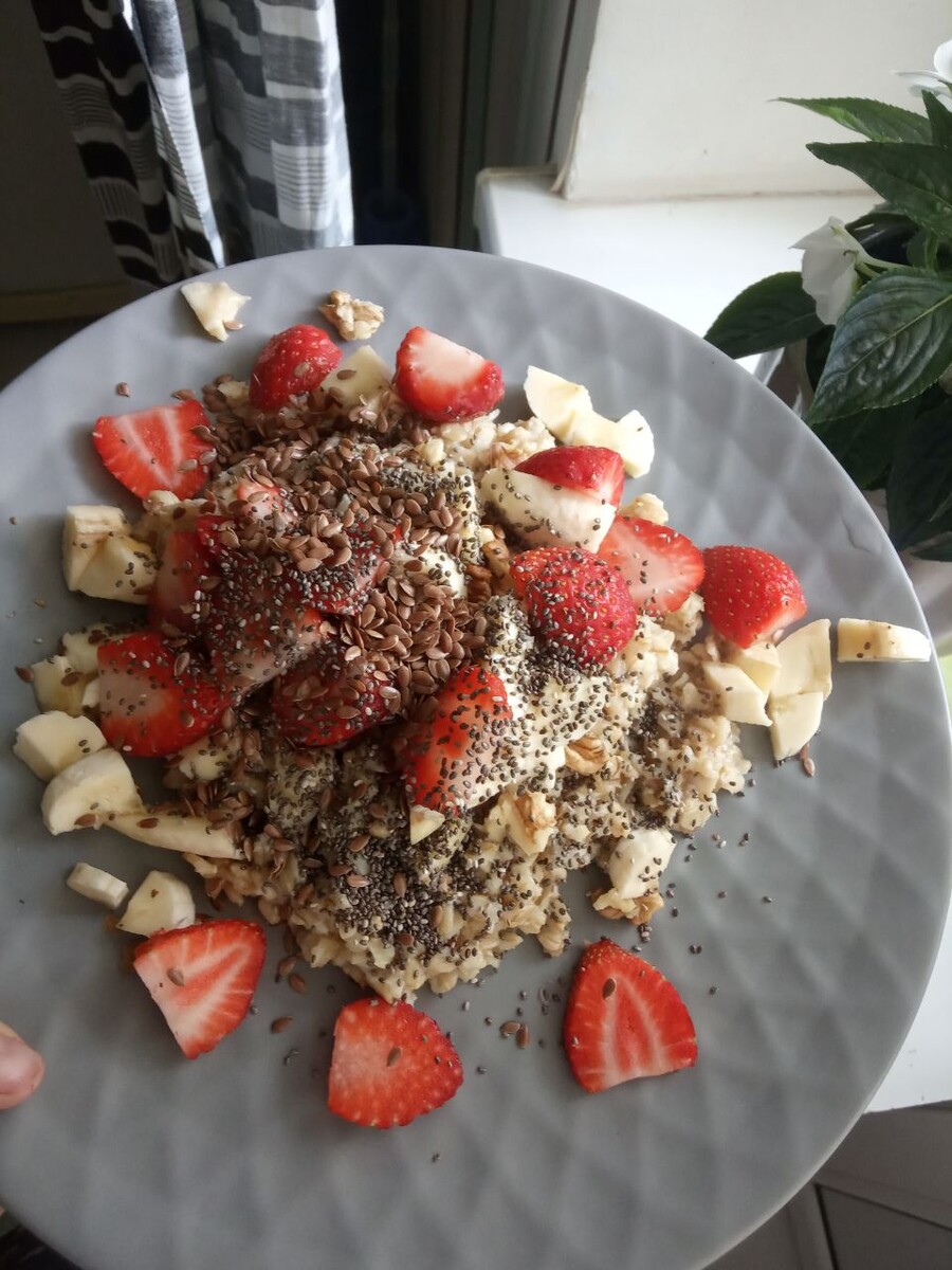 Ещё вкусно посыпать сухими семенами каши,йогурты,творог,выпечку!