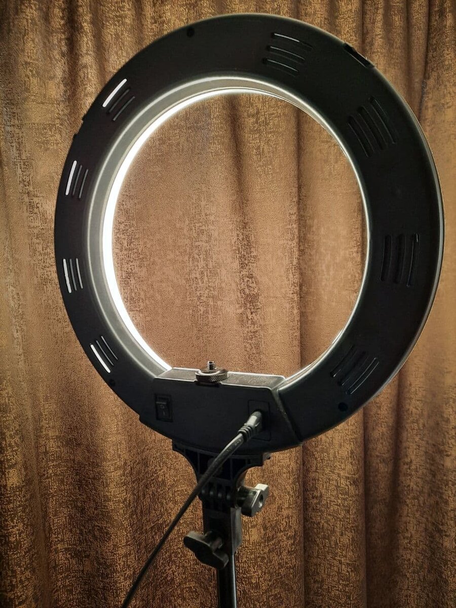 Кольцевая лампа