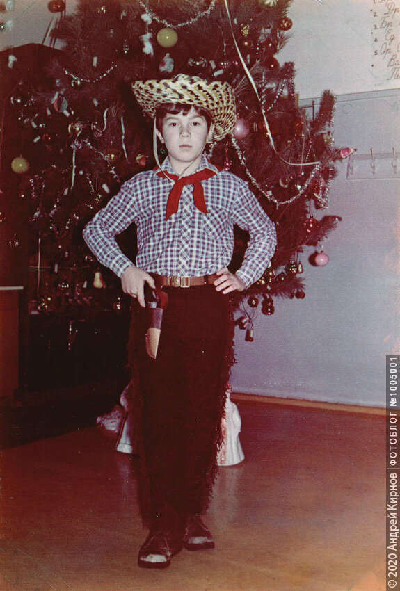 Автор собственной персоной. Внимание на напрочь сбитые ботинки.