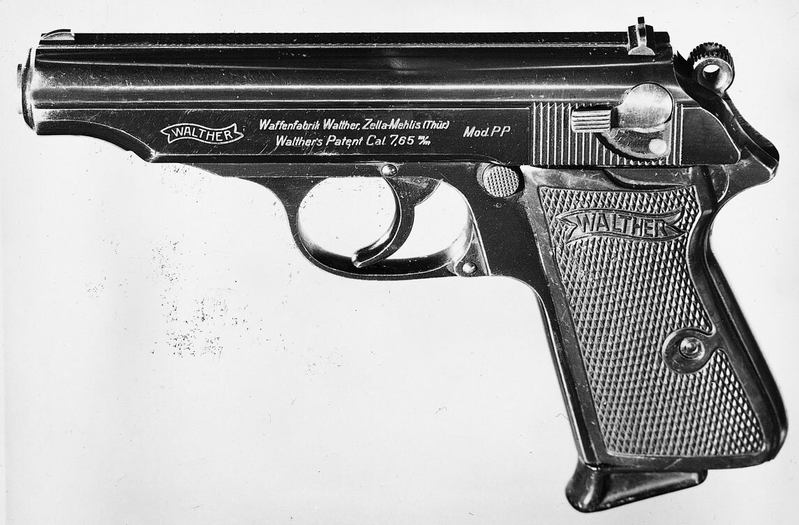 Walther PP. Источник фото: https://germanwarmachine.com/weapons-technology/small-arms/walther-pp