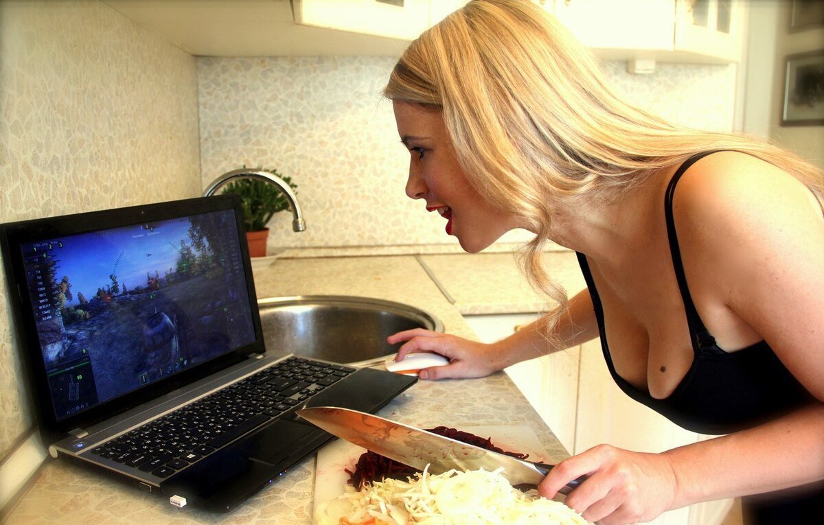 Если играть, то запоем.