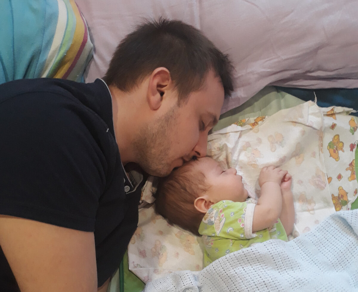 Даже если ты жутко устал, то стремление провести время со своим ребёнком после разлуки - потребность любого адекватного родителя.