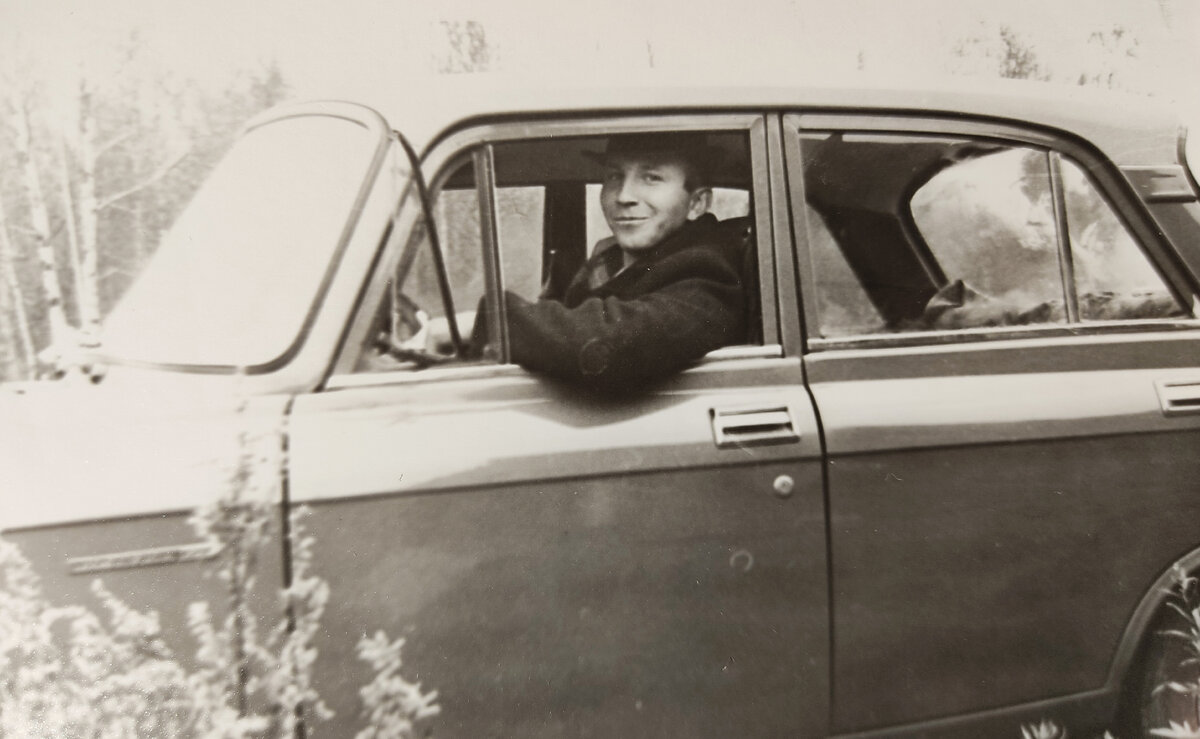 Разные мнения о жизни в СССР рождают множество слухов. Одно можно сказать точно - время было не однозначное. Я тогда был ещё ребенком и не мог оценить всего происходящего вокруг себя.