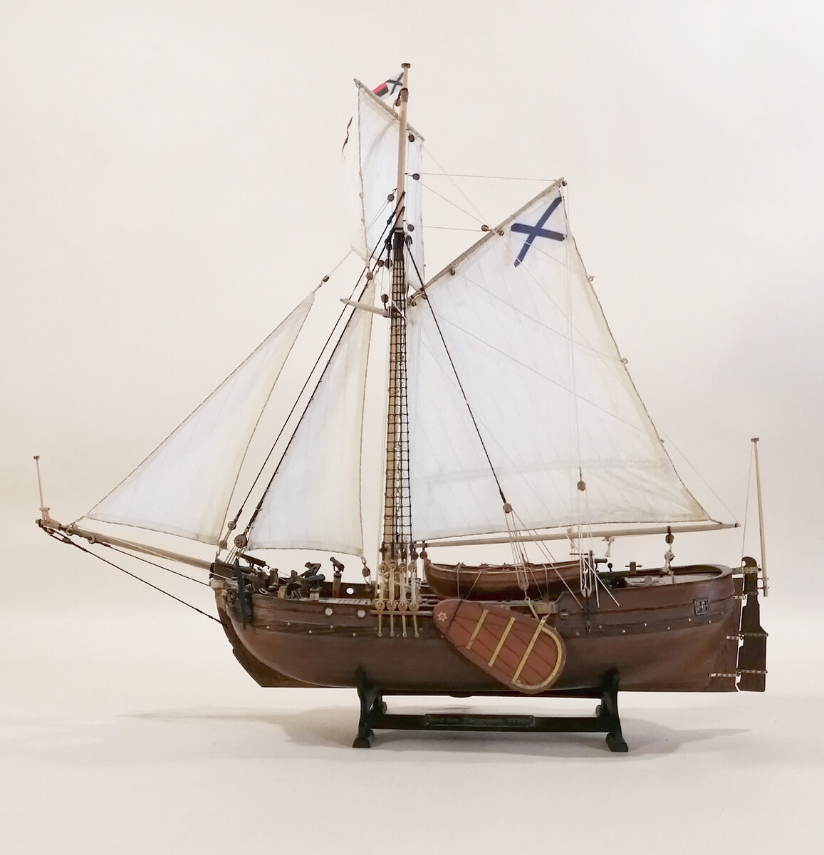 Вид на левый борт.