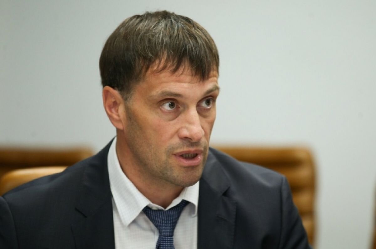    Сенатор от Югры Исаков перестал общаться с дочерью, не поддержавшей СВО