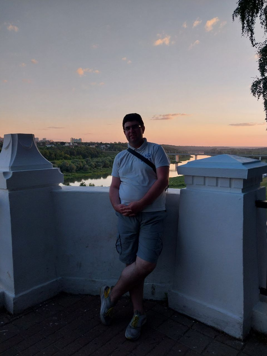 Это автор, кажется, в Калуге.