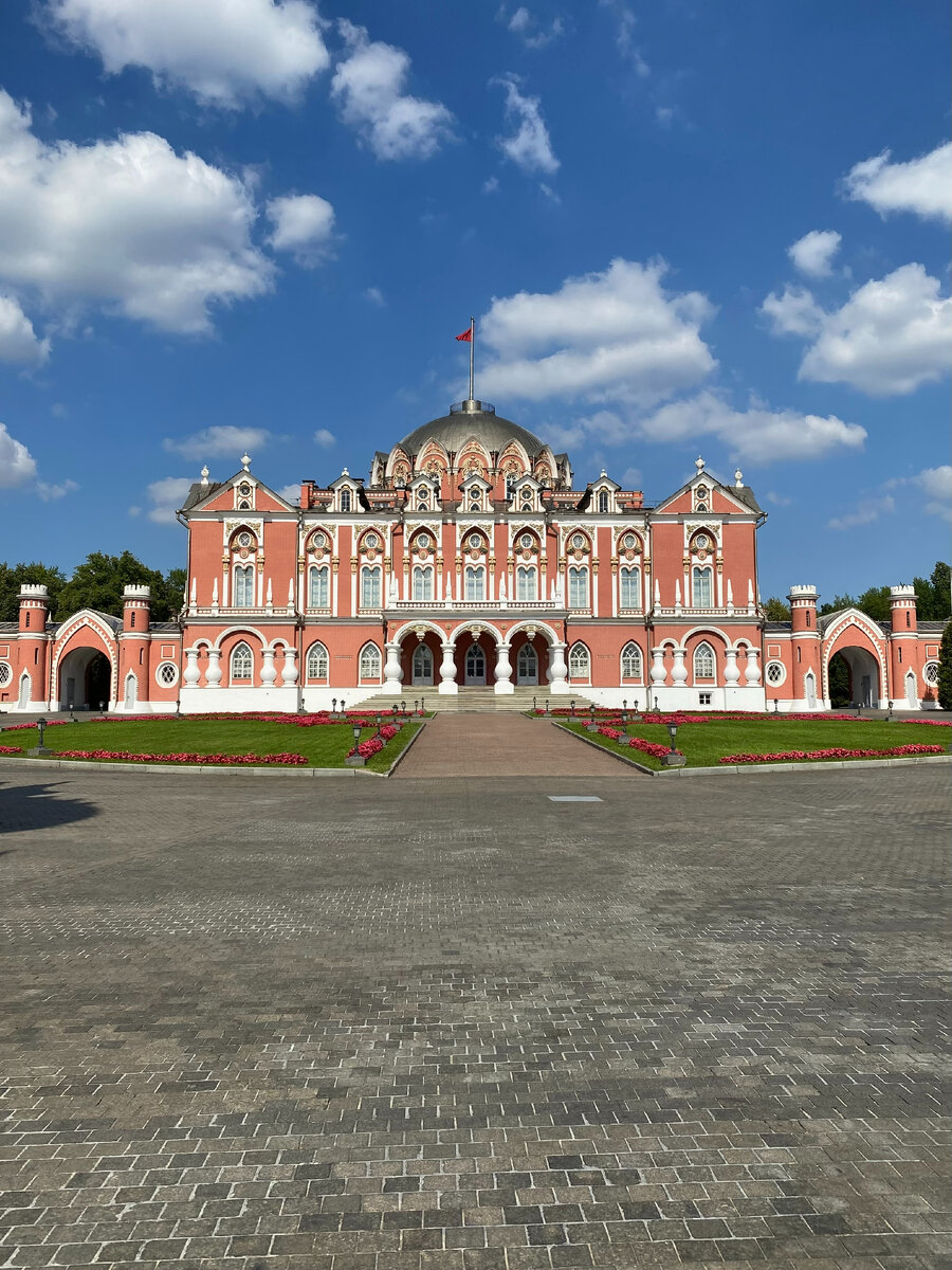 Фото автора канала. Петровский путевой дворец