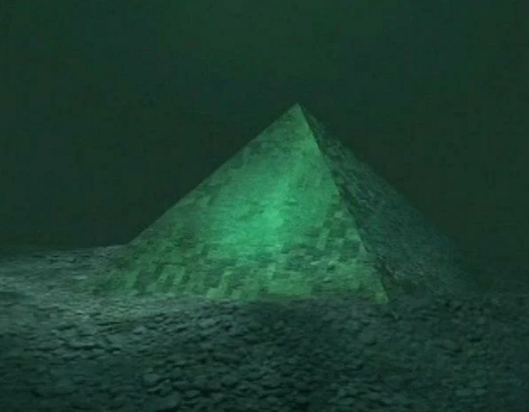 На дне Бермудского треугольника находятся загадочные стеклянные пирамиды. pinterest.com